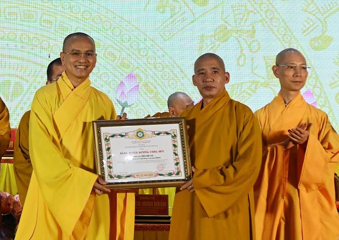 truyen-thong-phat-giao-viet-nam-sau-15-nam-tu-tin-phat-su-den-ket-noi-cong-dong_nguoiphattu_com_nhu luc pham ngoc son  (98).jpg